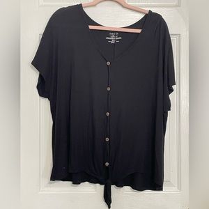 Homegirl Society Size 3x Casual faux button up/ tie front.